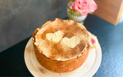 Fruchtige Apfeltorte mit Zimtobers
